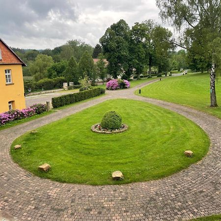 Hotel Schloss Hoehnscheid Бад Аролзен Екстериор снимка