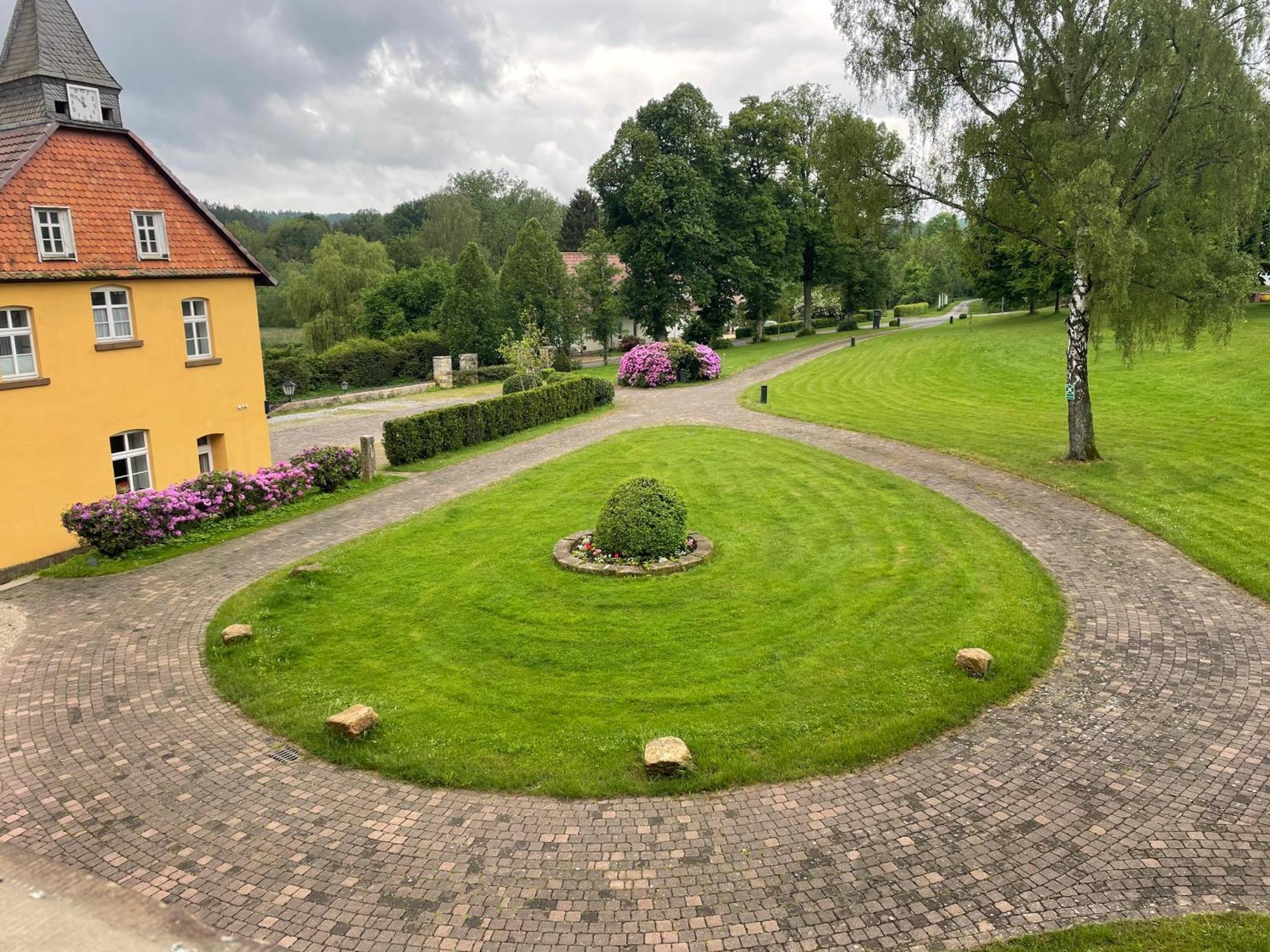 Hotel Schloss Hoehnscheid Бад Аролзен Екстериор снимка