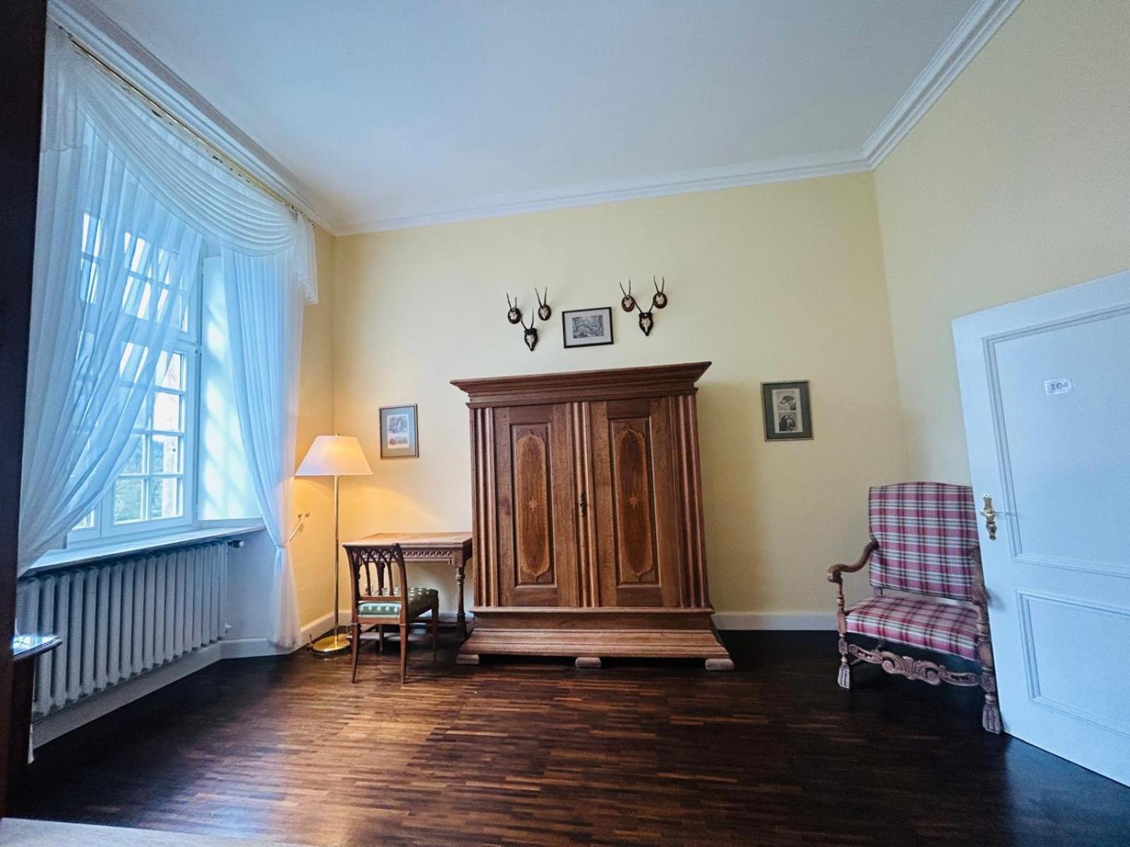 Hotel Schloss Hoehnscheid Бад Аролзен Екстериор снимка